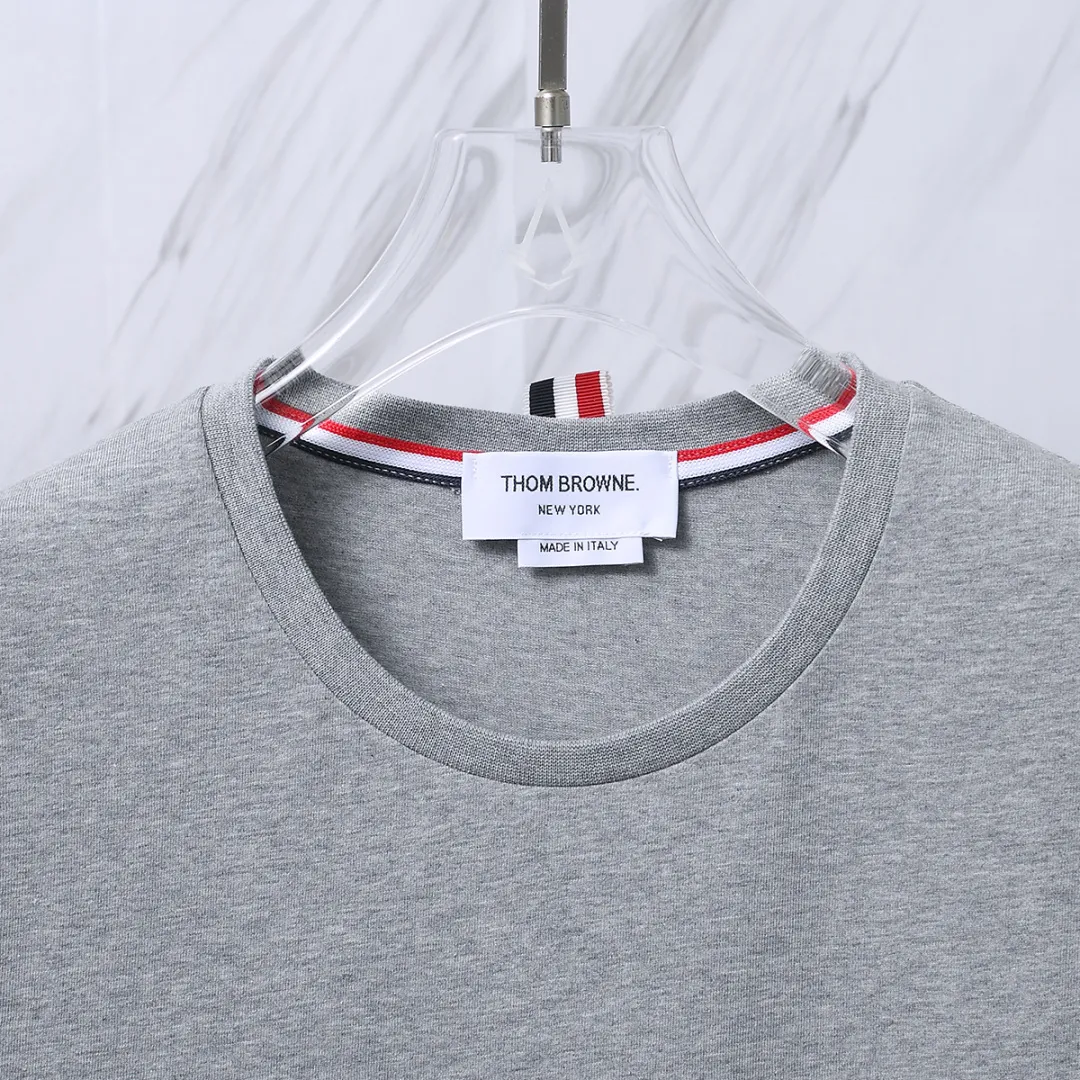 ：T 012（TB T ） THOM BROWNE TB T 230 Quality + Authentic + Same Style Size：0/1/2/3/4 ：White/Navy Blue/Gray/Black